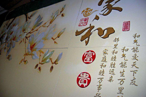 What materials can be printed on uv flatbed printers?